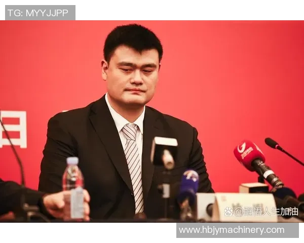 姚明在篮球成就上超越父亲的传奇之路与家庭影响力分析