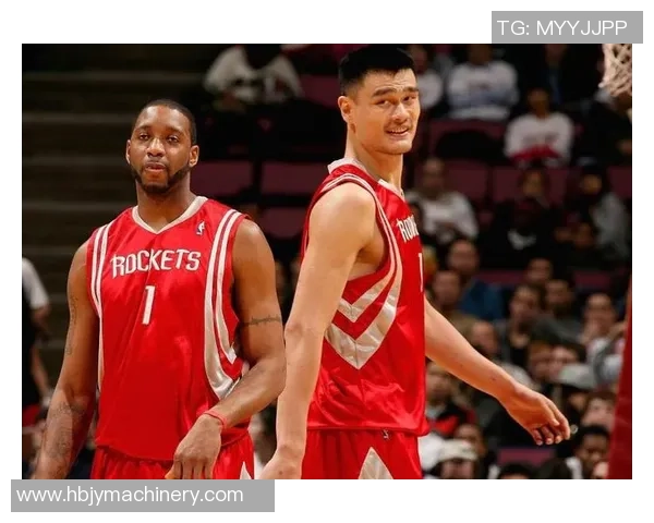 姚明精彩助攻瞬间回顾展现巨人之手的传球艺术与篮球智慧