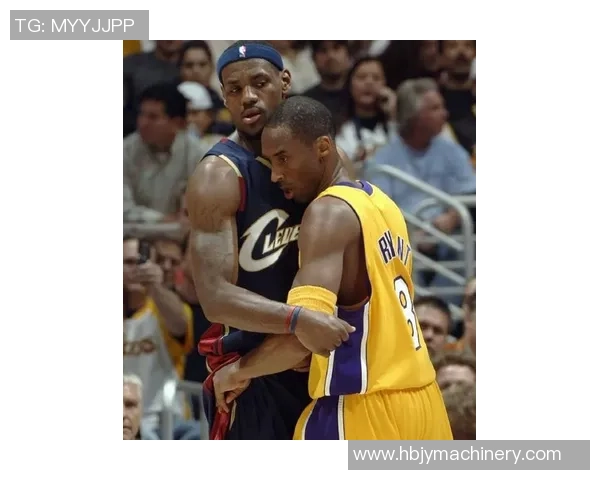 詹姆斯与姚明的篮球传奇壁纸展现运动精神与友谊的完美结合