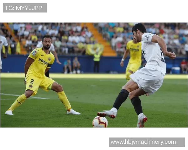 西甲焦点战曼联与尤文图斯激战成和补时瞬间引发全场狂欢