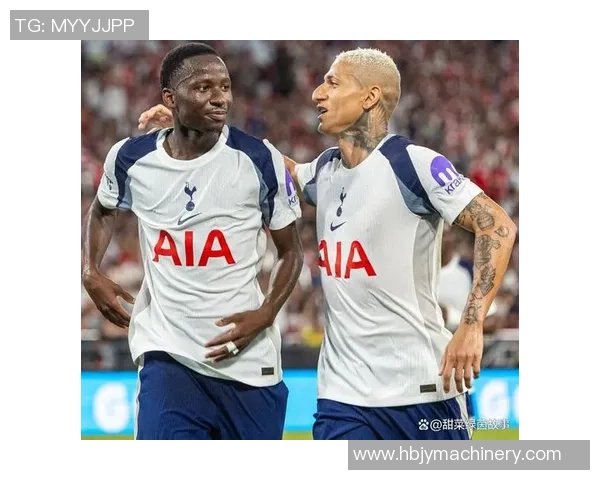 欧联杯热刺与巴黎圣日耳曼激战成平局神扑瞬间引发全场热议