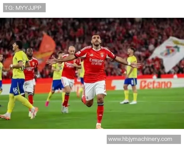 英超激战：多特蒙德3-0本菲卡点球争议瞬间引发全场热议